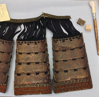 kusazuri armor plates