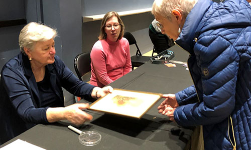 Guests consult Curators about their art objects at Consult-A-Curator