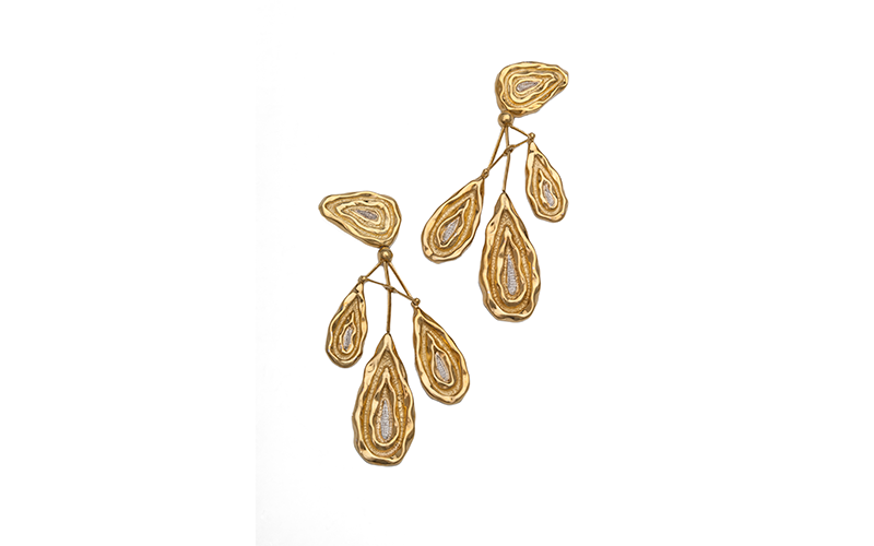 Wander & Company (American, 1921–1980s), Earrings, circa 1966, gold, diamonds