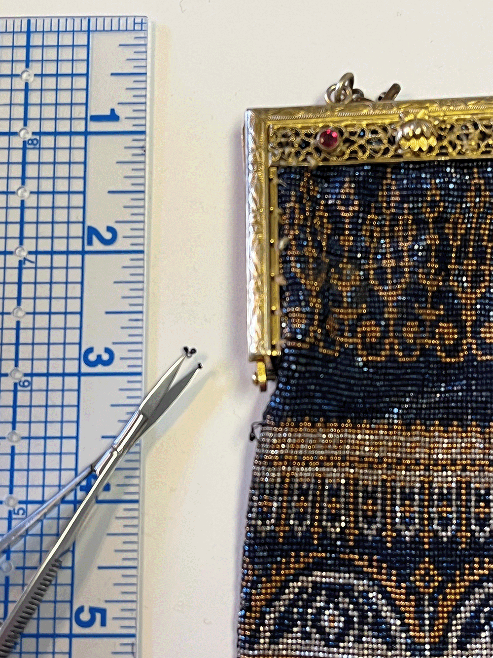 Beaded handbag, 1920s, France, metal, beads, silk; Gift of Mrs. Joseph Lutmer, 1968.484
