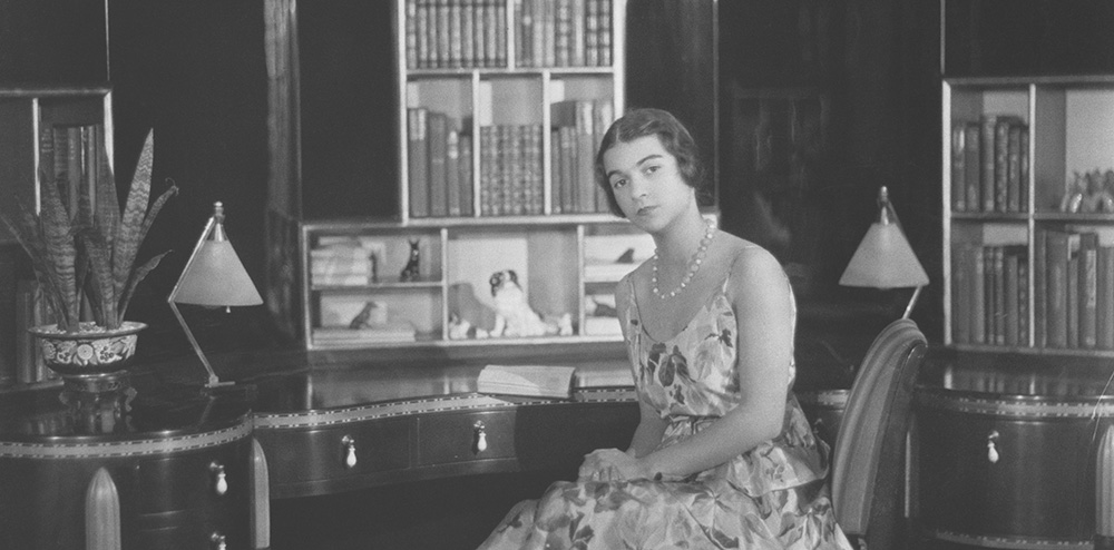 Elaine Wormser in her Bedroom (detail), Chicago, 1930. Photography by Alvina Lenke Studios. 