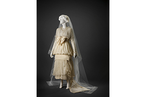 Wedding Dress: Dress, Veil, Shoes and Ribbon (1915)